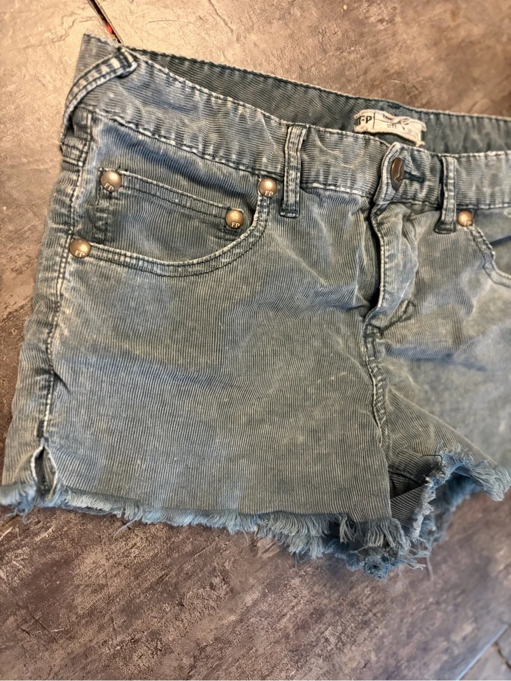 Free People Frayed Hem Women's Denim Shorts - Blue